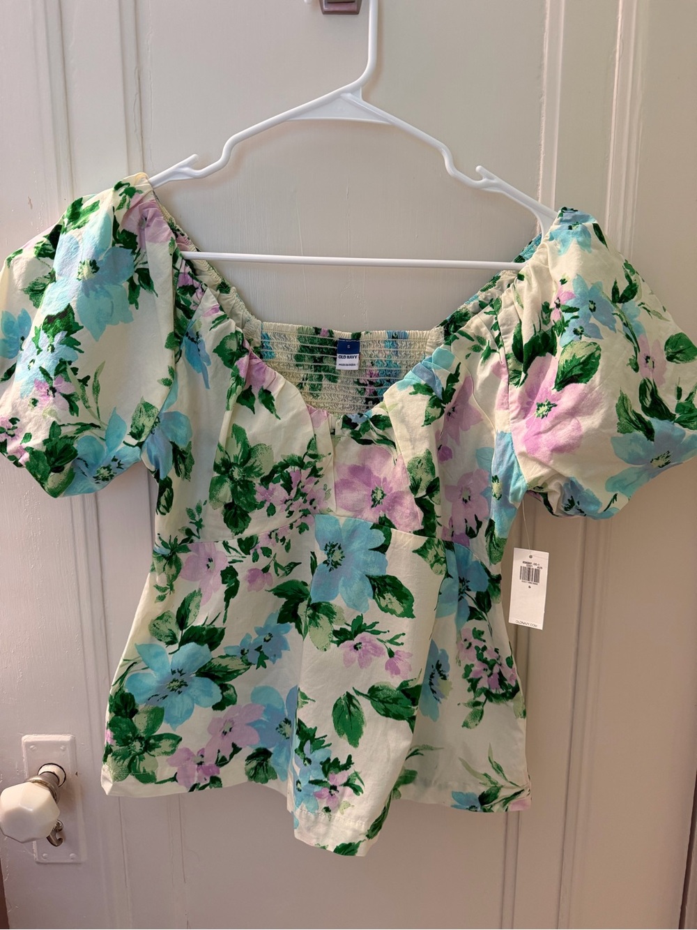 OLD NAVY - Floral Puff-Sleeve Scoop Neck Top